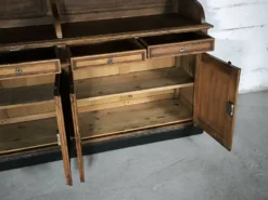 Buffet vaisselier ancien
