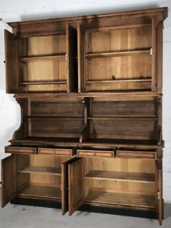 Buffet vaisselier ancien