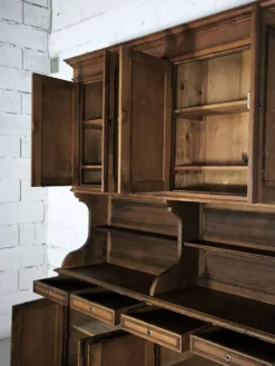Buffet vaisselier ancien