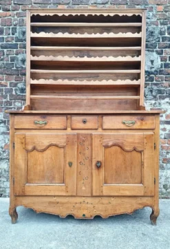Buffet vaisselier ancien, meuble de ferme bois massif
