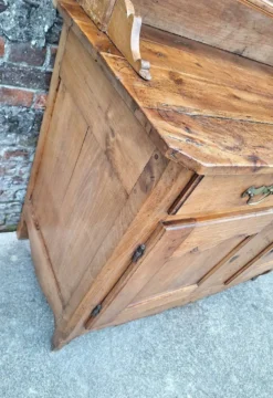Buffet vaisselier ancien, meuble de ferme bois massif