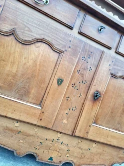 Buffet vaisselier ancien, meuble de ferme bois massif