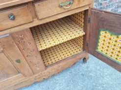 Buffet vaisselier ancien, meuble de ferme bois massif