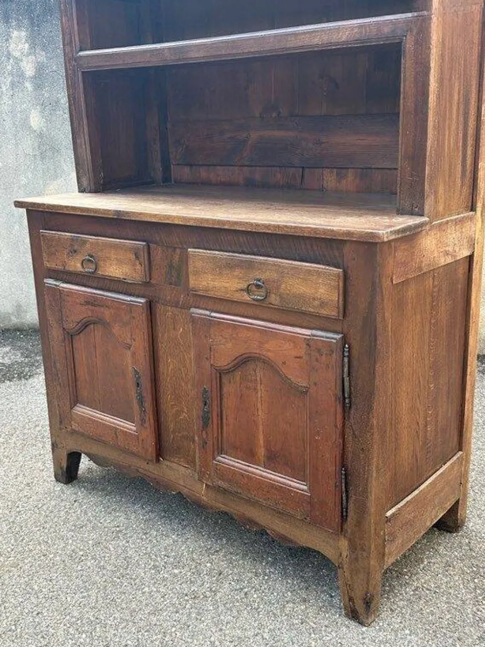 Buffet vaisselier, bahut, double corps en chêne massif Louis XV, Louis Philippe