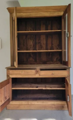 Buffet vaisselier cabinet de curiosités bois massif ancien