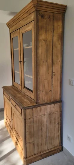 Buffet vaisselier cabinet de curiosités bois massif ancien