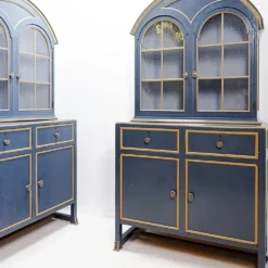 Buffet vaisselier double corps bois laqué gris - une paire disponible (B)