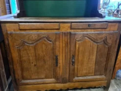 Buffet vaisselier en chêne