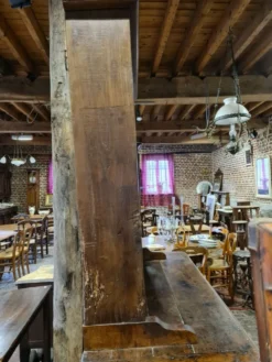 Buffet vaisselier en chêne