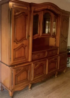 Buffet vaisselier style louis xv en merisier