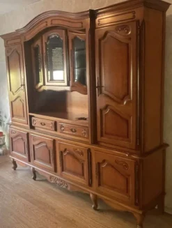 Buffet vaisselier style louis xv en merisier