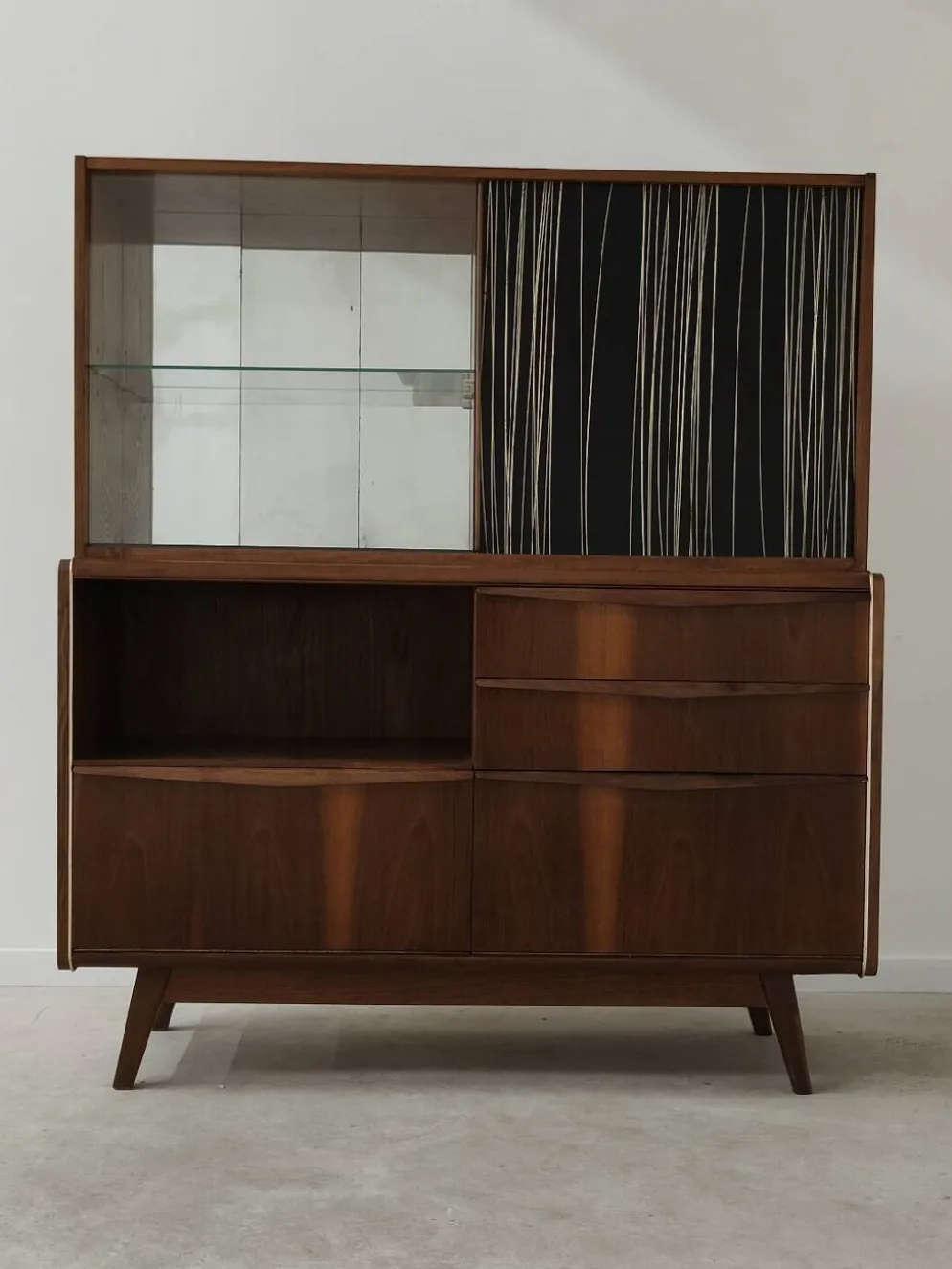 Buffet vaisselier U372/386 B.Landsman et H.Nepozitek pour Jitona 1960