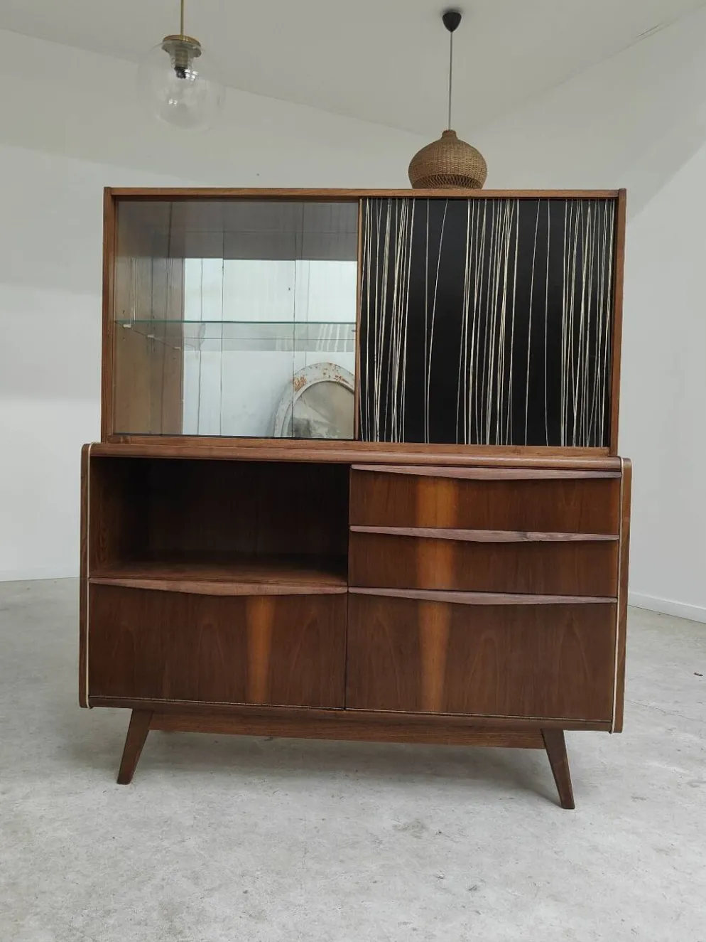 Buffet vaisselier U372/386 B.Landsman et H.Nepozitek pour Jitona 1960