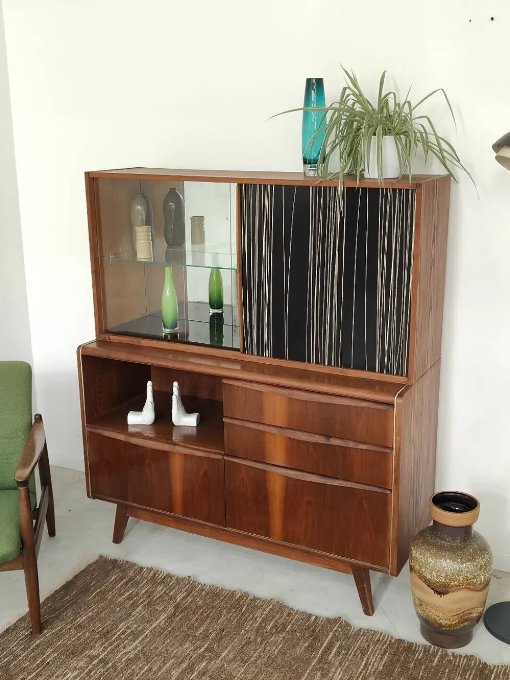Buffet vaisselier U372/386 B.Landsman et H.Nepozitek pour Jitona 1960