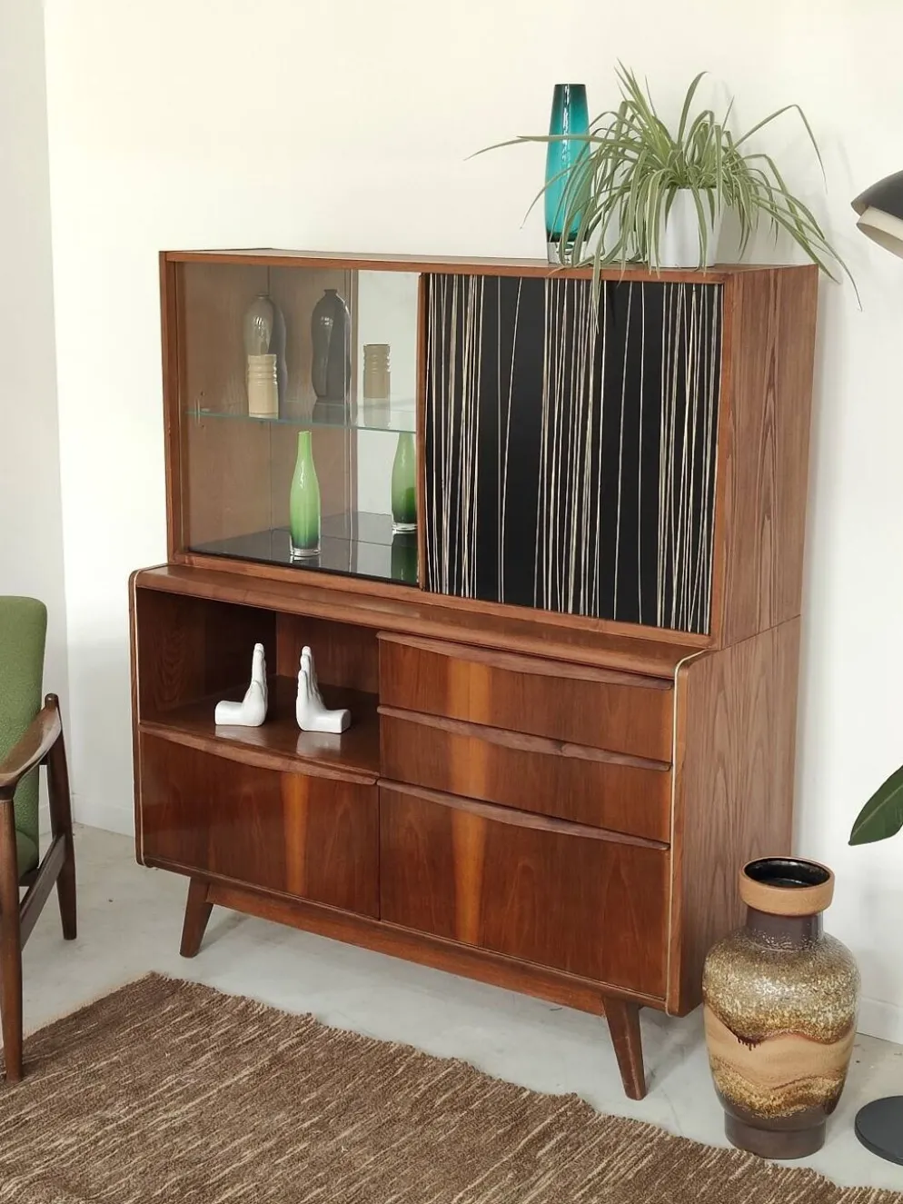 Buffet vaisselier U372/386 B.Landsman et H.Nepozitek pour Jitona 1960