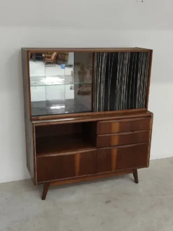 Buffet vaisselier U372/386 B.Landsman et H.Nepozitek pour Jitona 1960