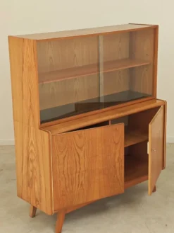 Buffet / Vaisselier U369/383 par Bohumil Landsman et Hubert Nepozitek pour Jitona 1960