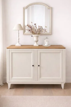 Buffet vintage beige en bois, plateau chêne – meuble ancien campagne chic