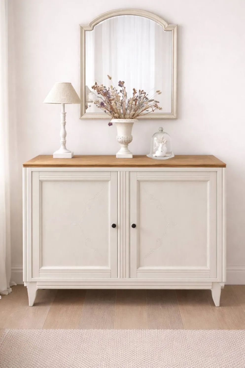 Buffet vintage beige en bois, plateau chêne – meuble ancien campagne chic