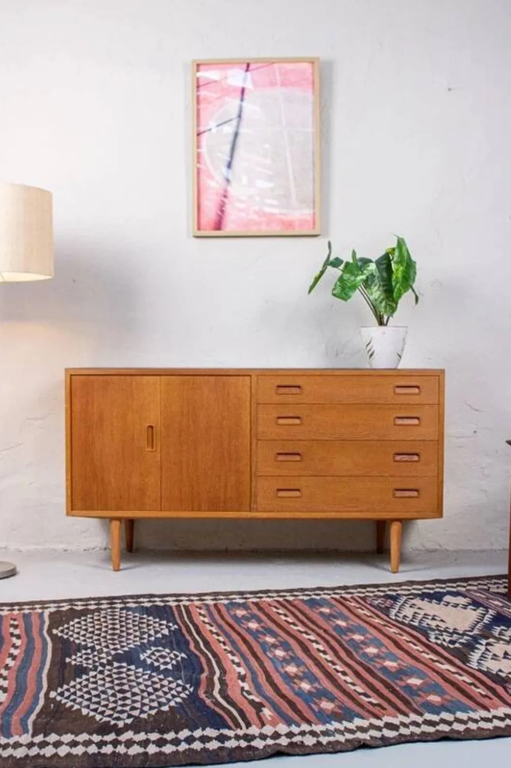 Buffet vintage commode Hundevad en chêne des années 60, style mid-century