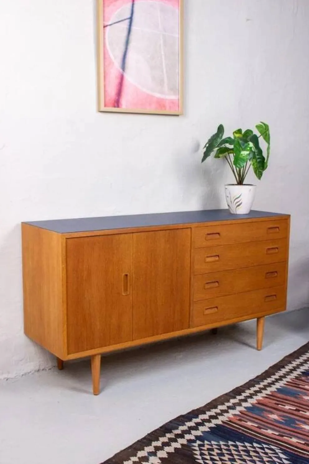 Buffet vintage commode Hundevad en chêne des années 60, style mid-century