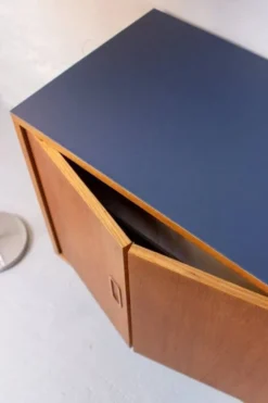 Buffet vintage commode Hundevad en chêne des années 60, style mid-century
