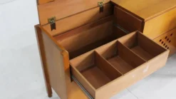 Buffet vintage des années 1960 en Italie attribué à Carlo Scarpa, exécution Anfodillo.