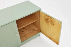 Buffet vintage des années 1970, vert pastel, relief, finition brillante, chrome