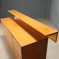 Buffet vintage en loupe avec partie supérieure, design Italie années 1980
