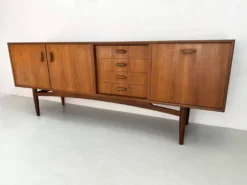 Buffet vintage G-Plan.