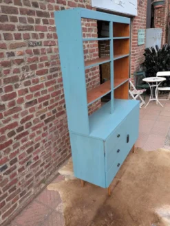 Buffet vintage peint