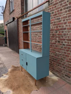 Buffet vintage peint