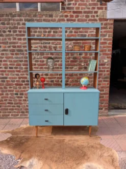 Buffet vintage peint