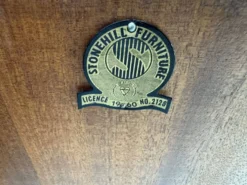 Buffet vintage Stonehill.