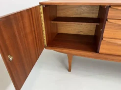 Buffet vintage Stonehill.