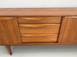 Buffet vintage Stonehill.