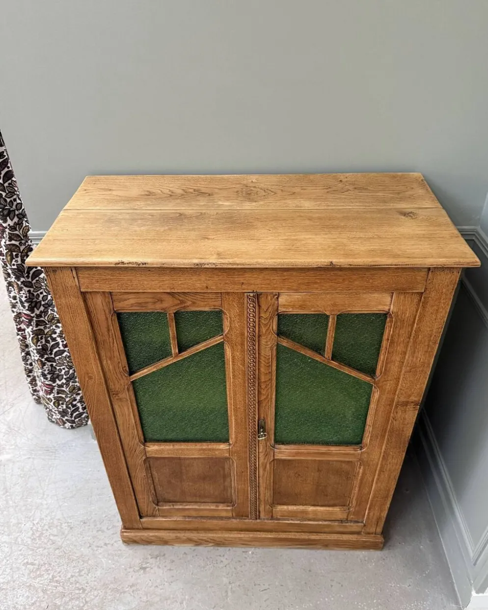 Buffet vitré Art Déco en chêne (rénové)
