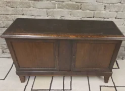 Buffet vitrine deux corps vintage en chêne années 50