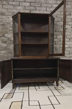 Buffet vitrine deux corps vintage en chêne années 50