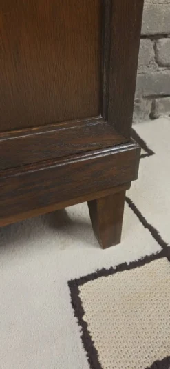 Buffet vitrine deux corps vintage en chêne années 50
