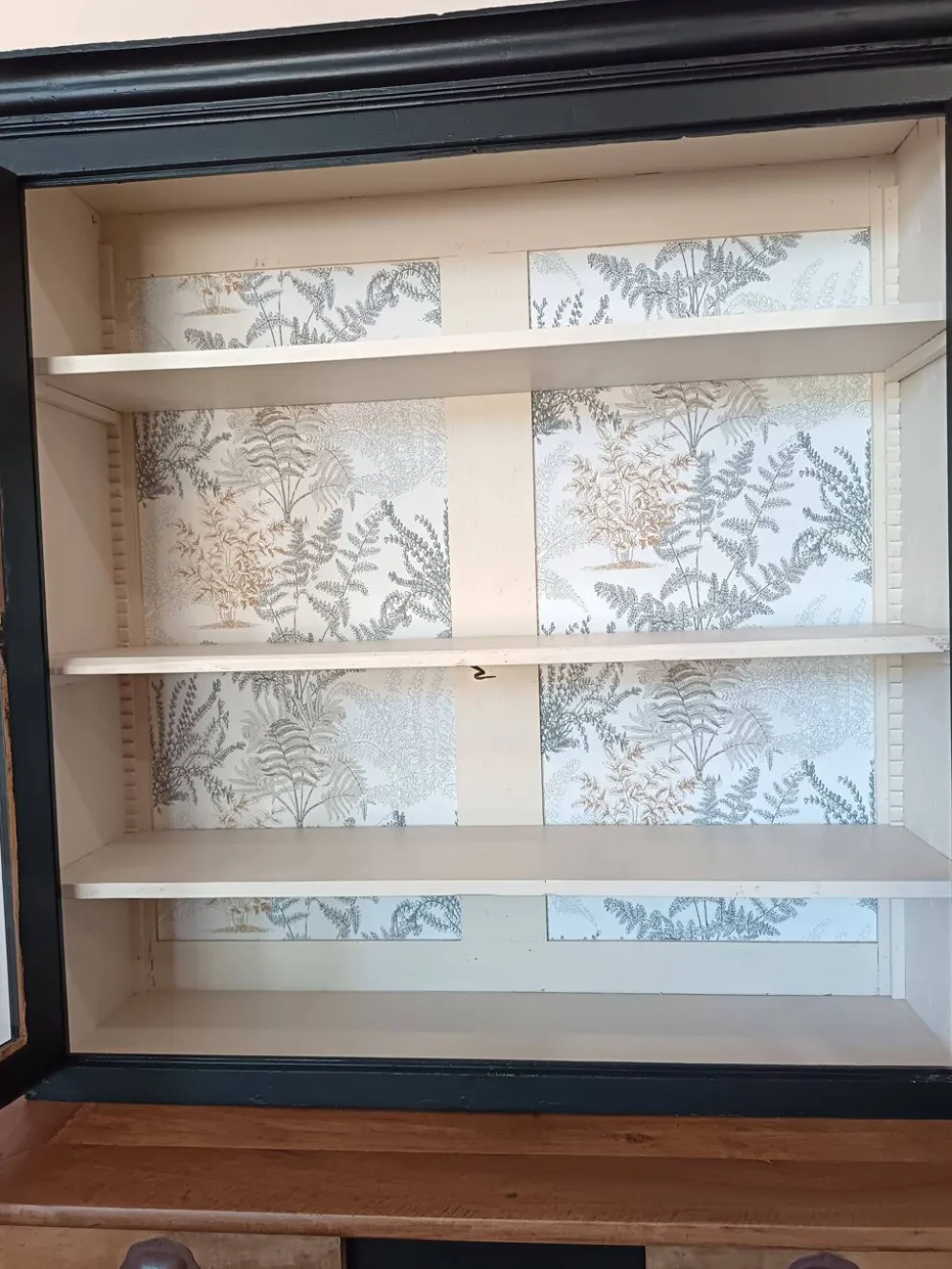 Buffet vitré, vaisselier, bibliothèque ancienne Noir et Bois naturel