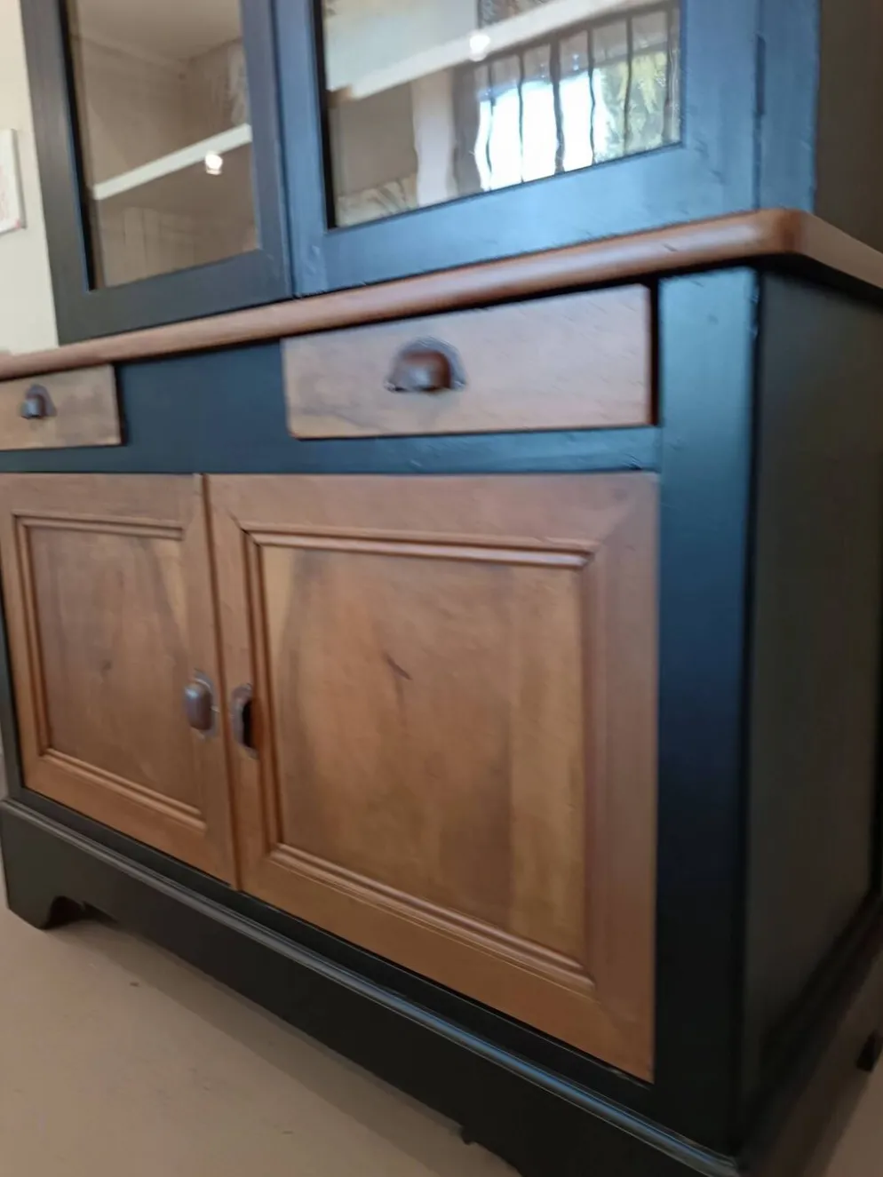 Buffet vitré, vaisselier, bibliothèque ancienne Noir et Bois naturel