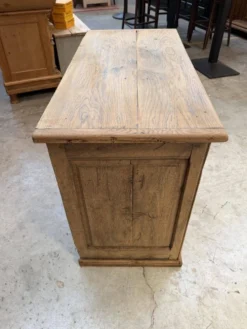 Buffet xixème en chêne massif