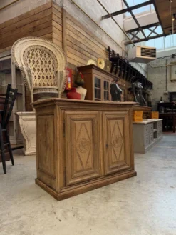 Buffet xixème en chêne massif