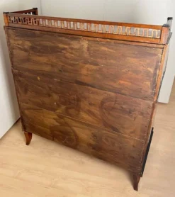 Bureau à abattant Biedermeier en placage de cerisier et en laiton, 1820