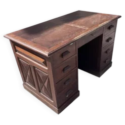 Bureau administratif des années 1920