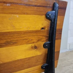 Bureau ancien / banc d'école (1920) en fonte De Mark Breda Hollande