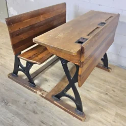 Bureau ancien / banc d'école (1920) en fonte De Mark Breda Hollande