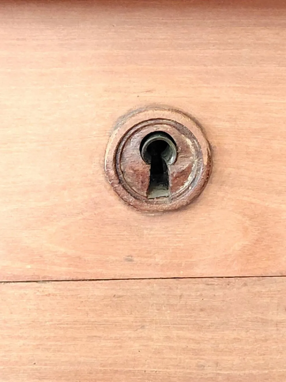 Bureau ancien à double tiroir, pieds gainés, XIXème