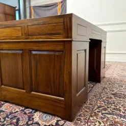 Bureau anglais classique avec cuir noir